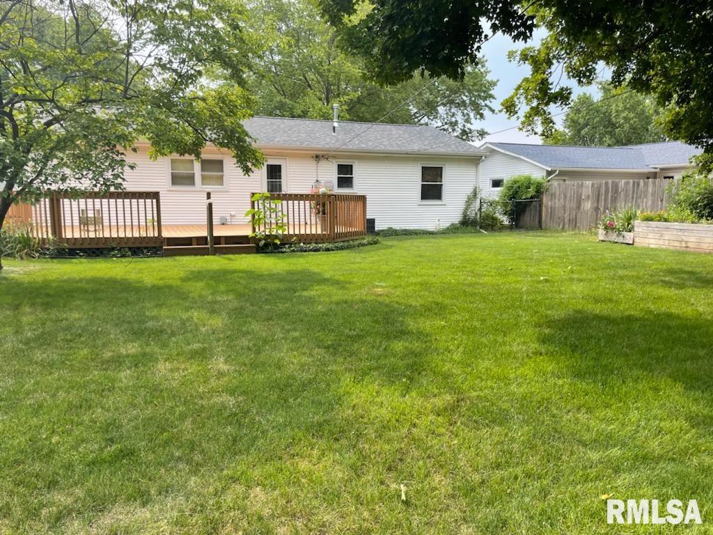 126 Dickinson Road Springfield, IL 62704 - Photo 2 of 20 Gallery Image 2