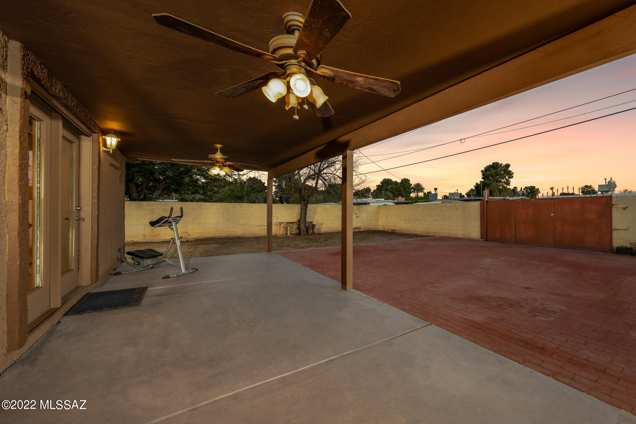 1331 West Pastime Road Tucson, AZ 85705 - Photo 4 of 31 Gallery Image 4