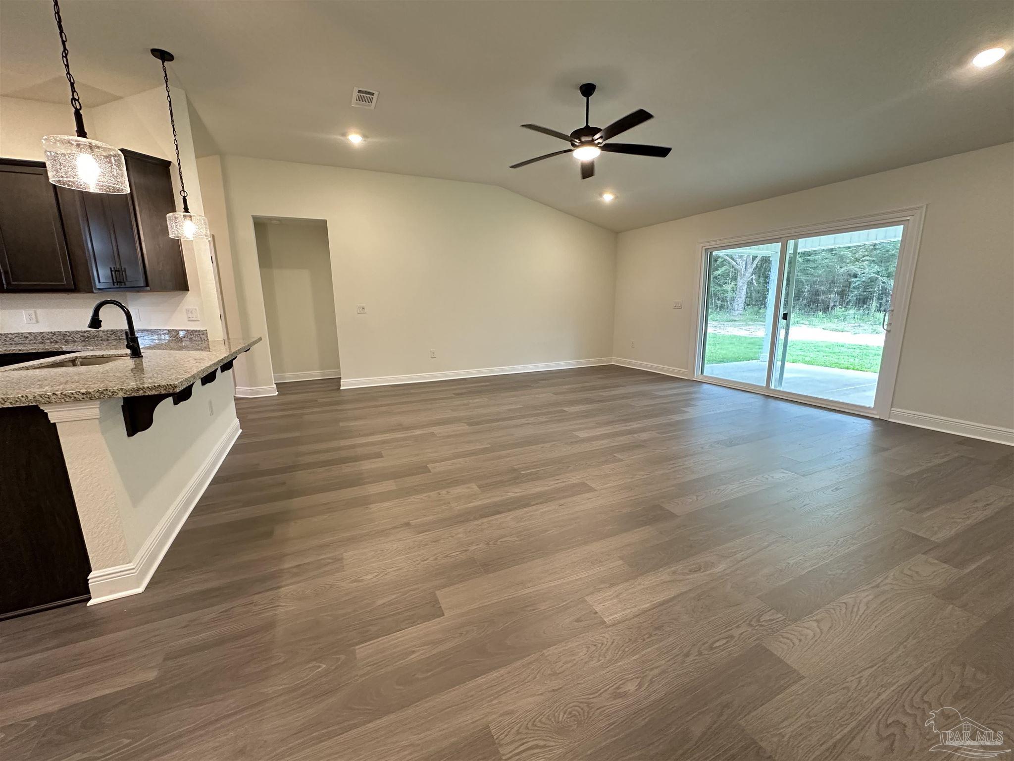 5237 Barnett Road Milton, FL 32583 - Photo 7 of 22 Gallery Image 7