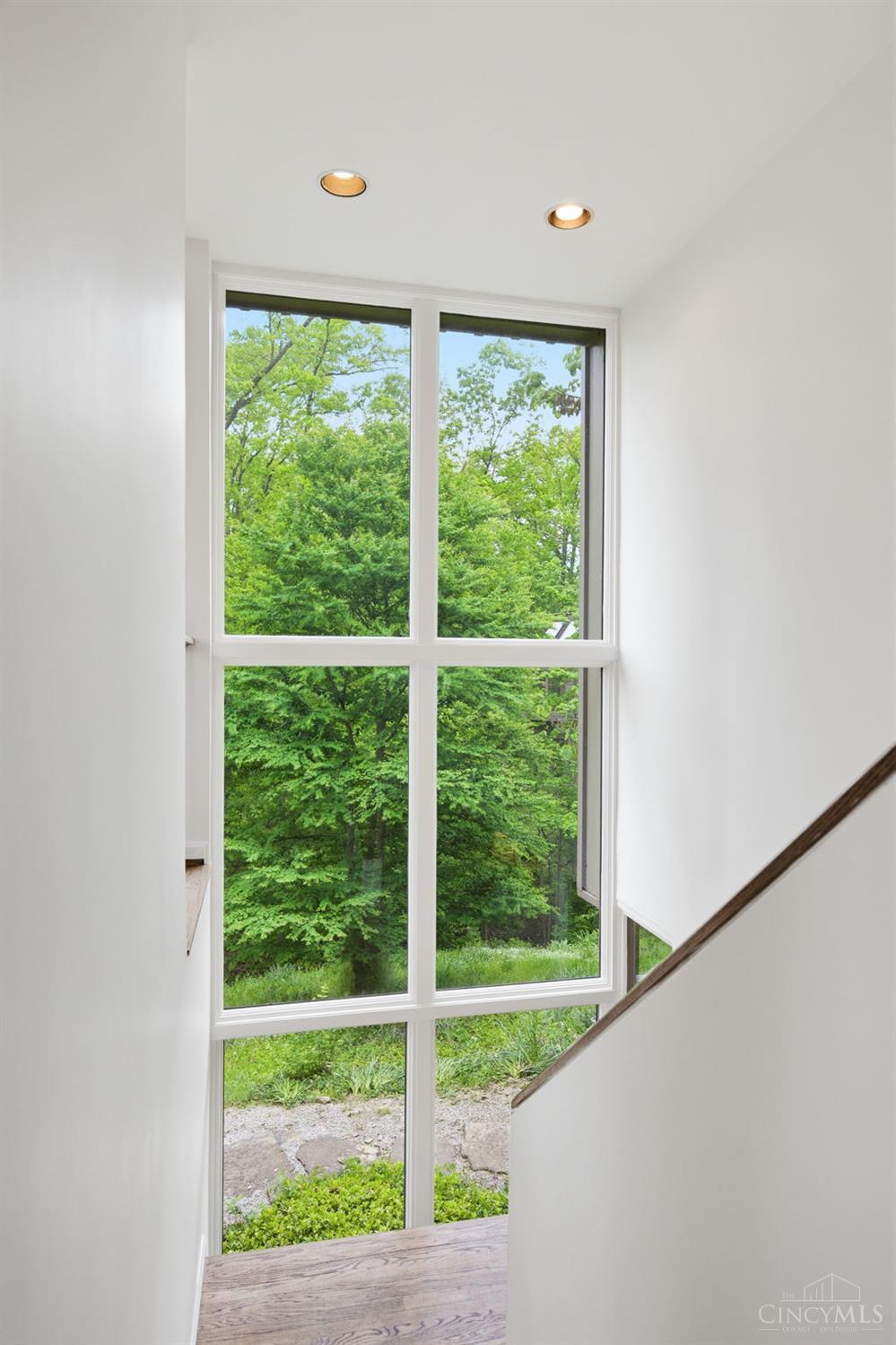 9546 Cunningham Road Cincinnati, OH 45243 - Photo 39 of 95