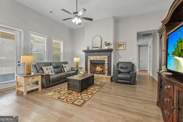 $374,900 | 122 Blue Dunn Circle, Perry, GA 31069