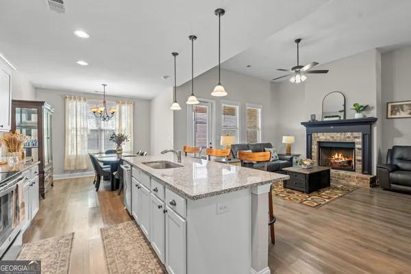 $374,900 | 122 Blue Dunn Circle, Perry, GA 31069