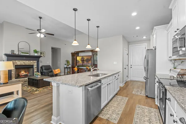 $374,900 | 122 Blue Dunn Circle, Perry, GA 31069