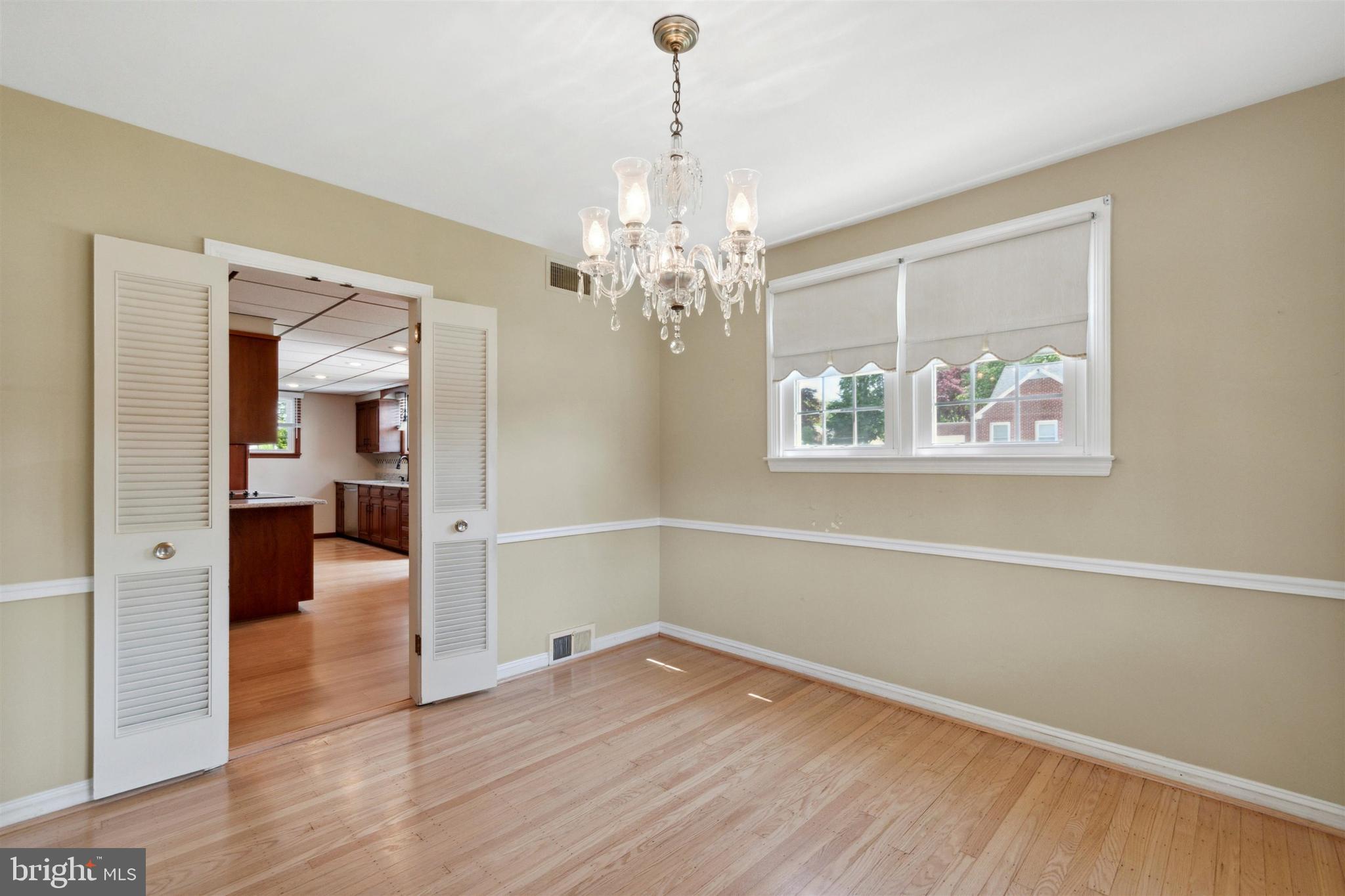 1500 Dorchester Road Havertown, PA 19083 - Photo 8 of 25 Dining Room