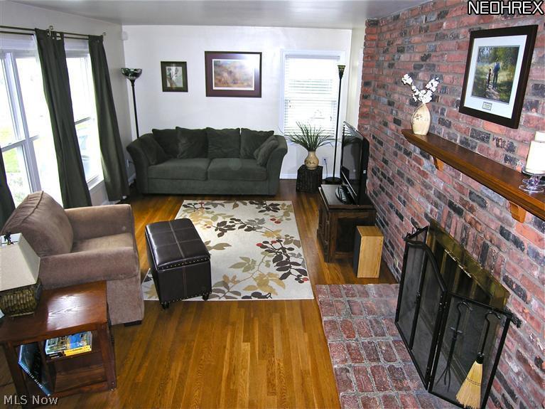3509 Boynton Road Cleveland Heights, OH 44121 - Photo 4 of 21