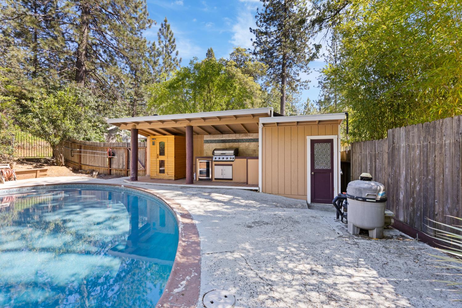 2971 Letitia Avenue Placerville, CA 95667 - Photo 32 of 65 a view of a house with backyard and sitting area