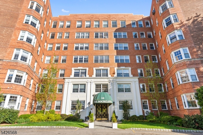 10 Crestmont Road, Unit 3L Montclair, NJ 07042 - Photo 2 of 41 Gallery Image 2