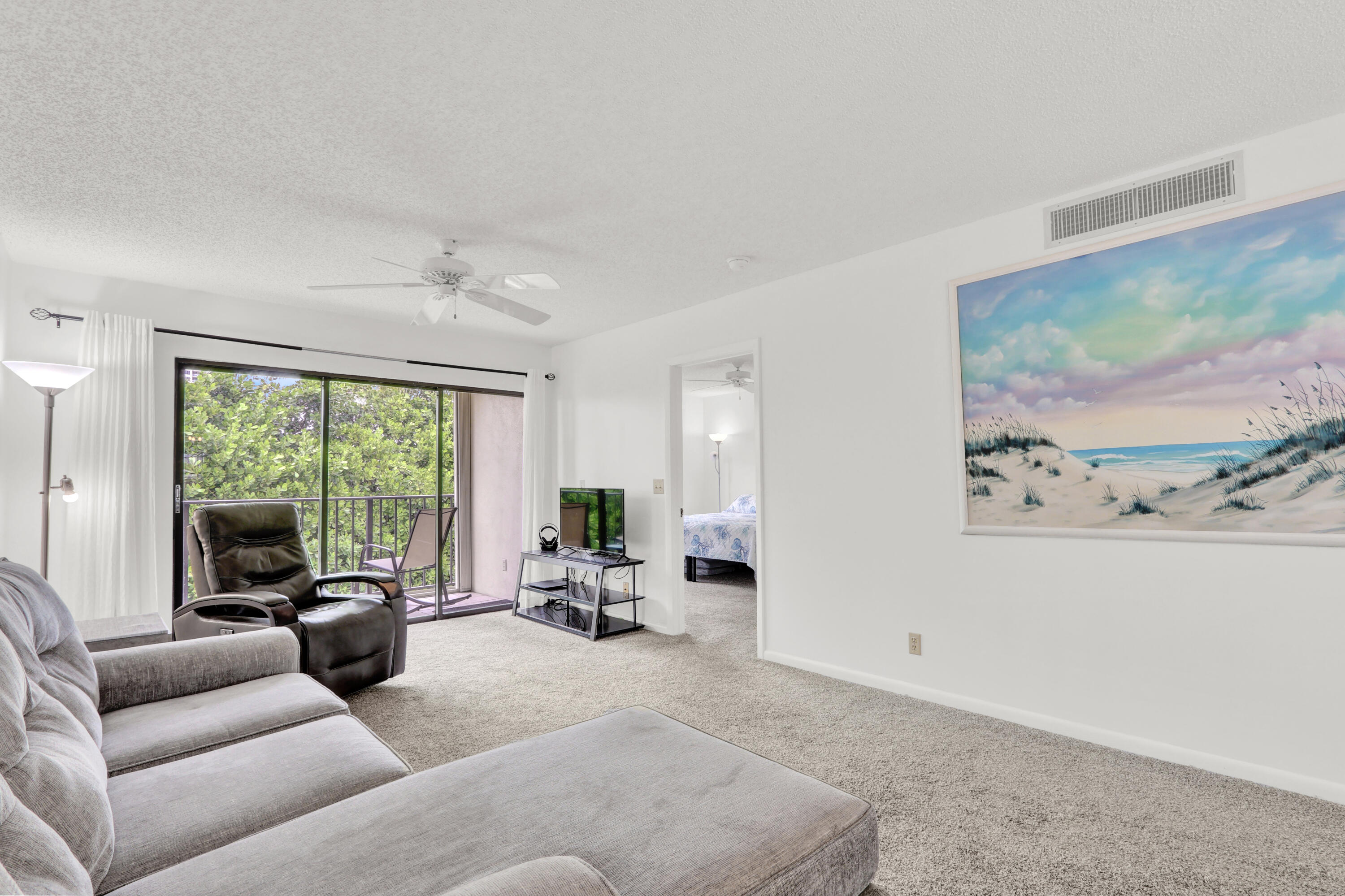 115 Bamboo Road, Unit 205 West Palm Beach, FL 33404 - Photo 12 of 37 16_Image_16