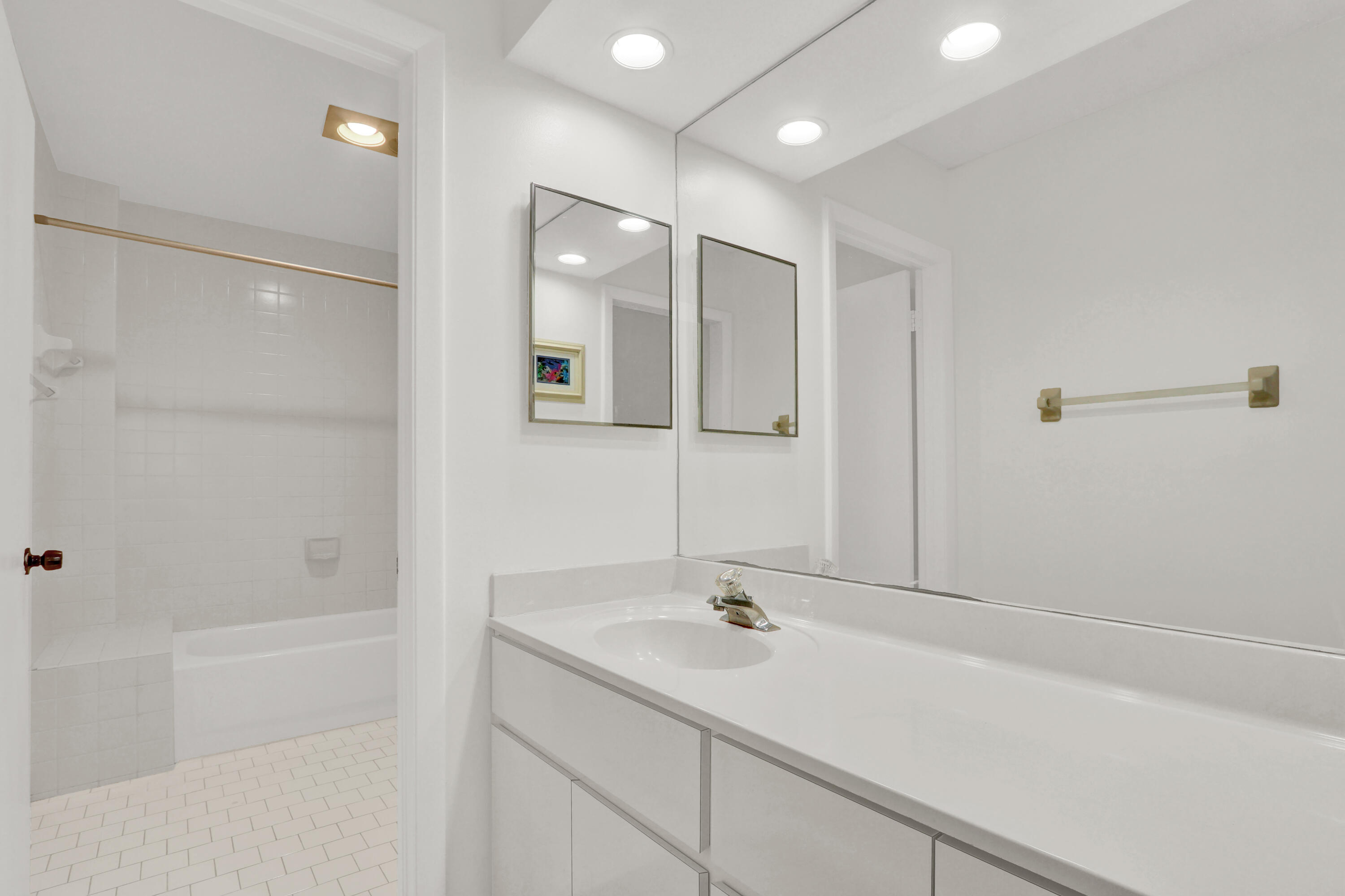 115 Bamboo Road, Unit 205 West Palm Beach, FL 33404 - Photo 16 of 37 22_Image_22