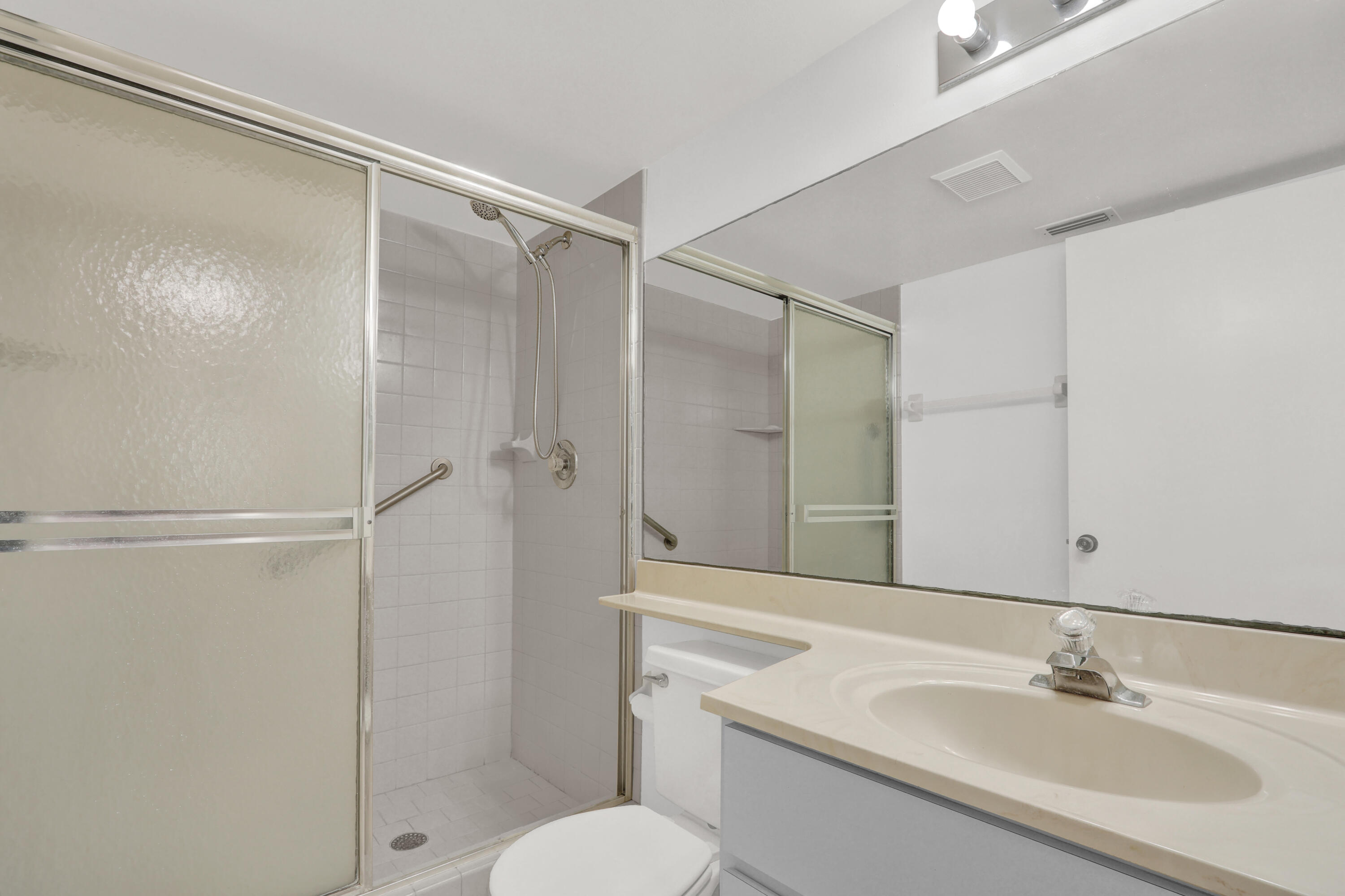 115 Bamboo Road, Unit 205 West Palm Beach, FL 33404 - Photo 22 of 37 33_Image_33