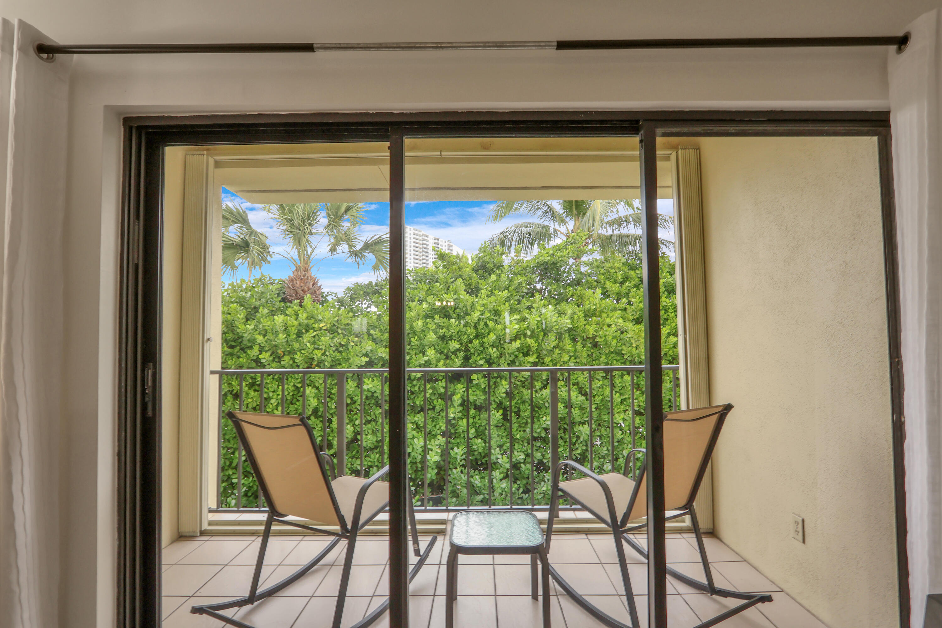 115 Bamboo Road, Unit 205 West Palm Beach, FL 33404 - Photo 25 of 37 26_Image_26