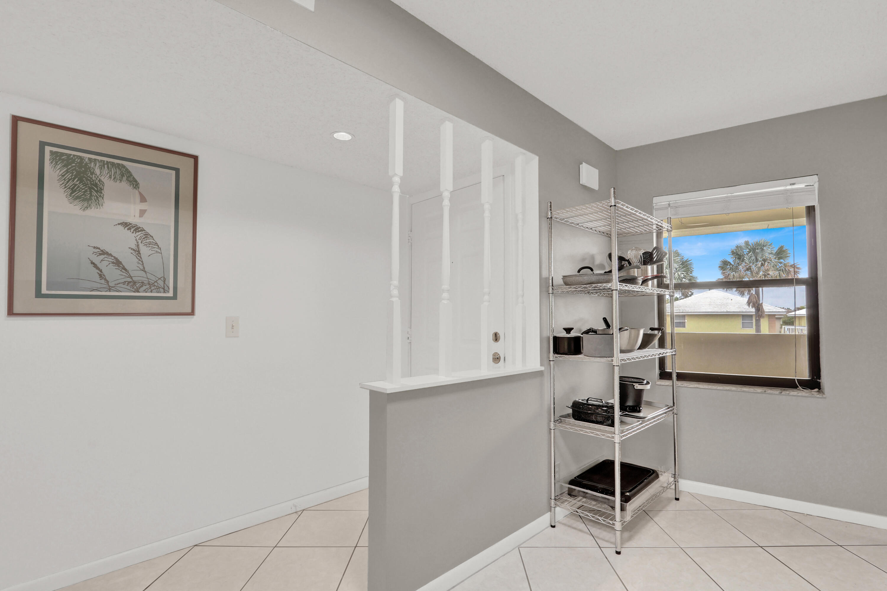 115 Bamboo Road, Unit 205 West Palm Beach, FL 33404 - Photo 4 of 37 05_Image_5