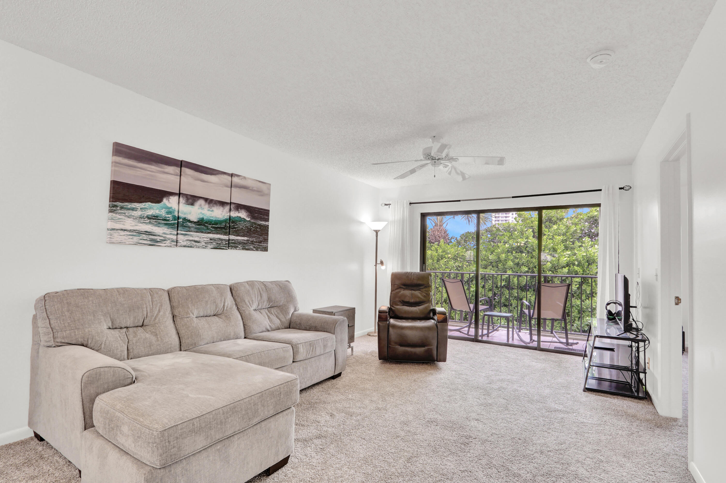 115 Bamboo Road, Unit 205 West Palm Beach, FL 33404 - Photo 10 of 37 10_Image_10