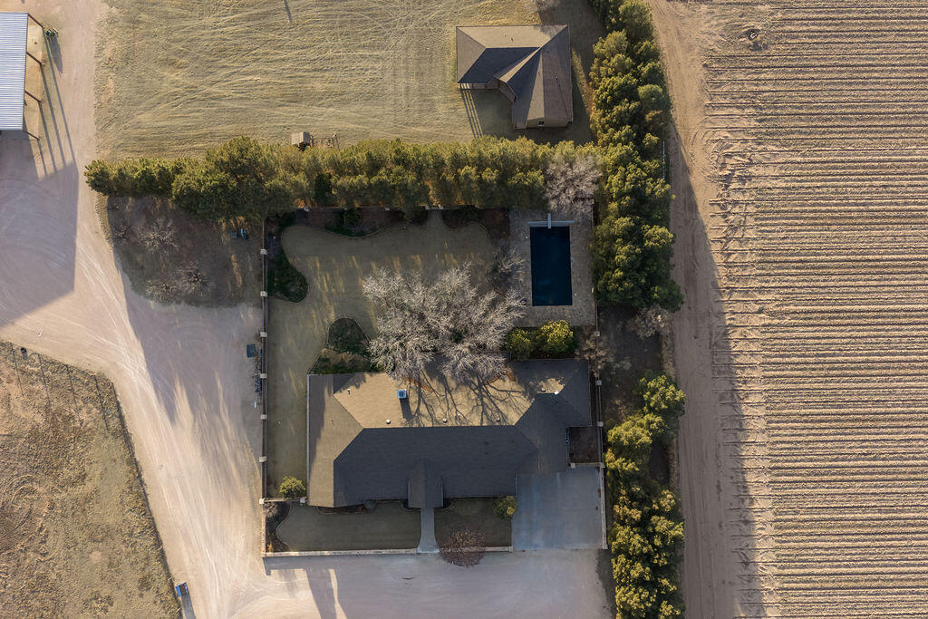 19706 C R 3100 Slaton, TX 79364 - Photo 13 of 195 AshleyAdamsMedia-706