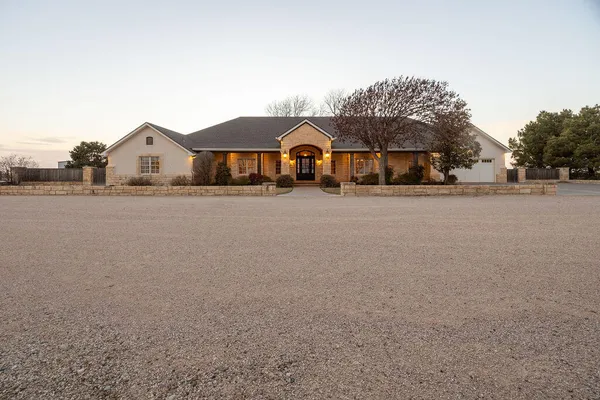 $1,450,000 | 19706 C R 3100, Slaton, TX 79364