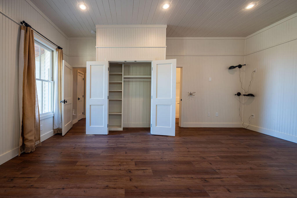 19706 C R 3100 Slaton, TX 79364 - Photo 144 of 195 AshleyAdamsMedia-608