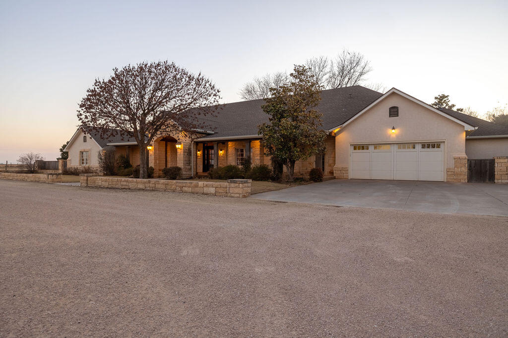 19706 C R 3100 Slaton, TX 79364 - Photo 15 of 195 AshleyAdamsMedia-687