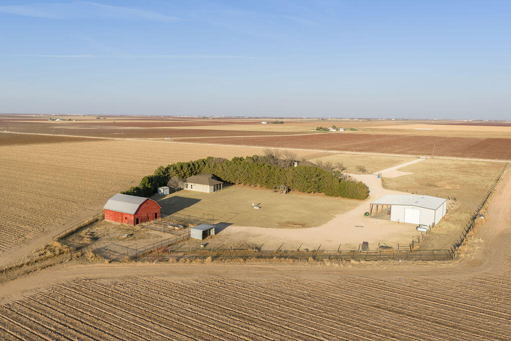 19706 C R 3100 Slaton, TX 79364 - Photo 173 of 195 AshleyAdamsMedia-698