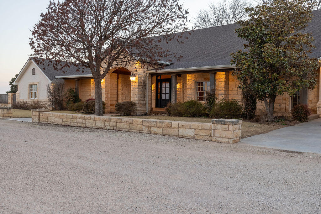 19706 C R 3100 Slaton, TX 79364 - Photo 18 of 195 AshleyAdamsMedia-688