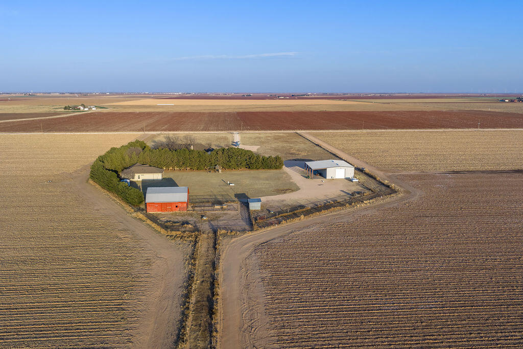 19706 C R 3100 Slaton, TX 79364 - Photo 189 of 195 AshleyAdamsMedia-731