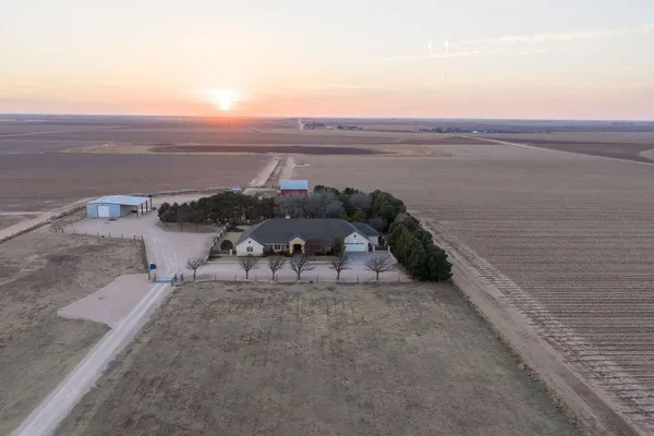 $1,450,000 | 19706 C R 3100, Slaton, TX 79364