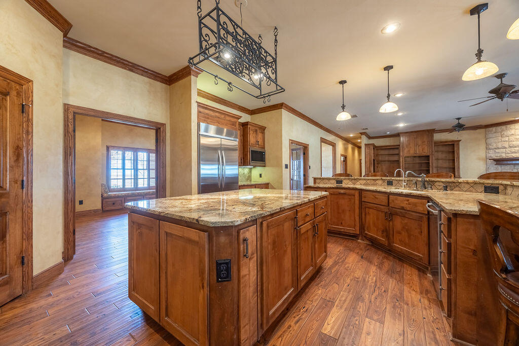 19706 C R 3100 Slaton, TX 79364 - Photo 40 of 195 AshleyAdamsMedia-474