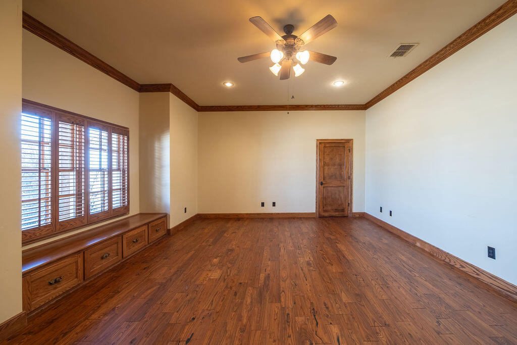 19706 C R 3100 Slaton, TX 79364 - Photo 49 of 195 AshleyAdamsMedia-495