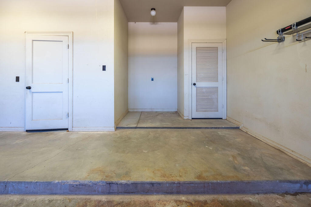 19706 C R 3100 Slaton, TX 79364 - Photo 94 of 195 AshleyAdamsMedia-565