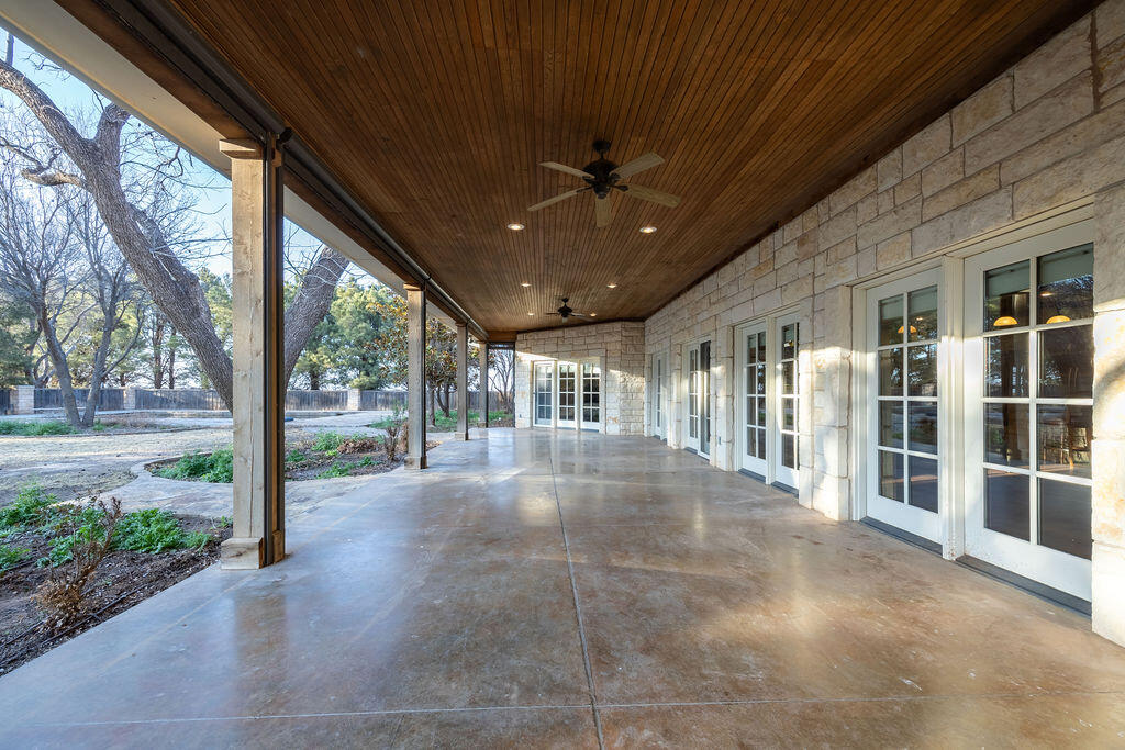 19706 C R 3100 Slaton, TX 79364 - Photo 97 of 195 AshleyAdamsMedia-667