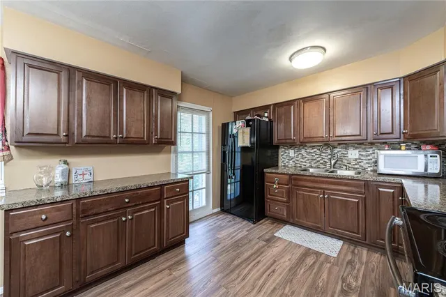 $179,900 | 1054 Willow Brook Drive, St. Louis, MO 63146