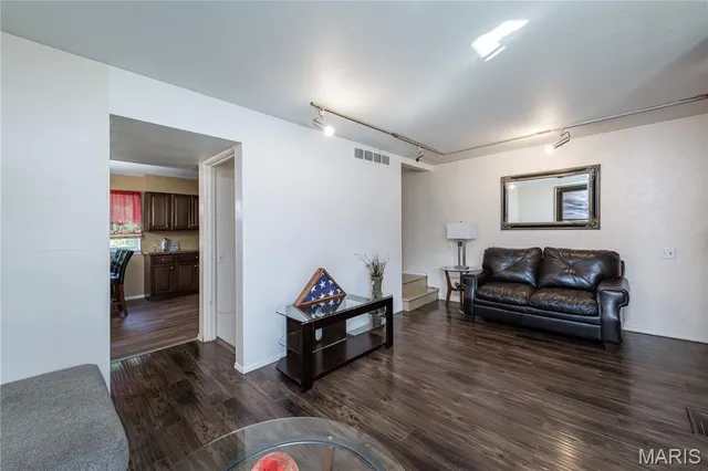 $179,900 | 1054 Willow Brook Drive, St. Louis, MO 63146