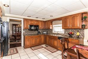 1309 Alderly Road Indianapolis, IN 46260 - Photo 7 of 26 Gallery Image 7