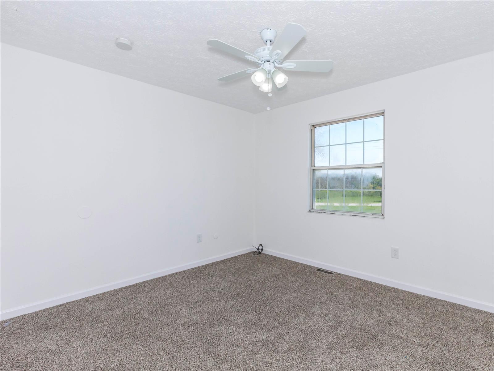212 Big Arch Road Godfrey, IL 62035 - Photo 13 of 41 Gallery Image 13