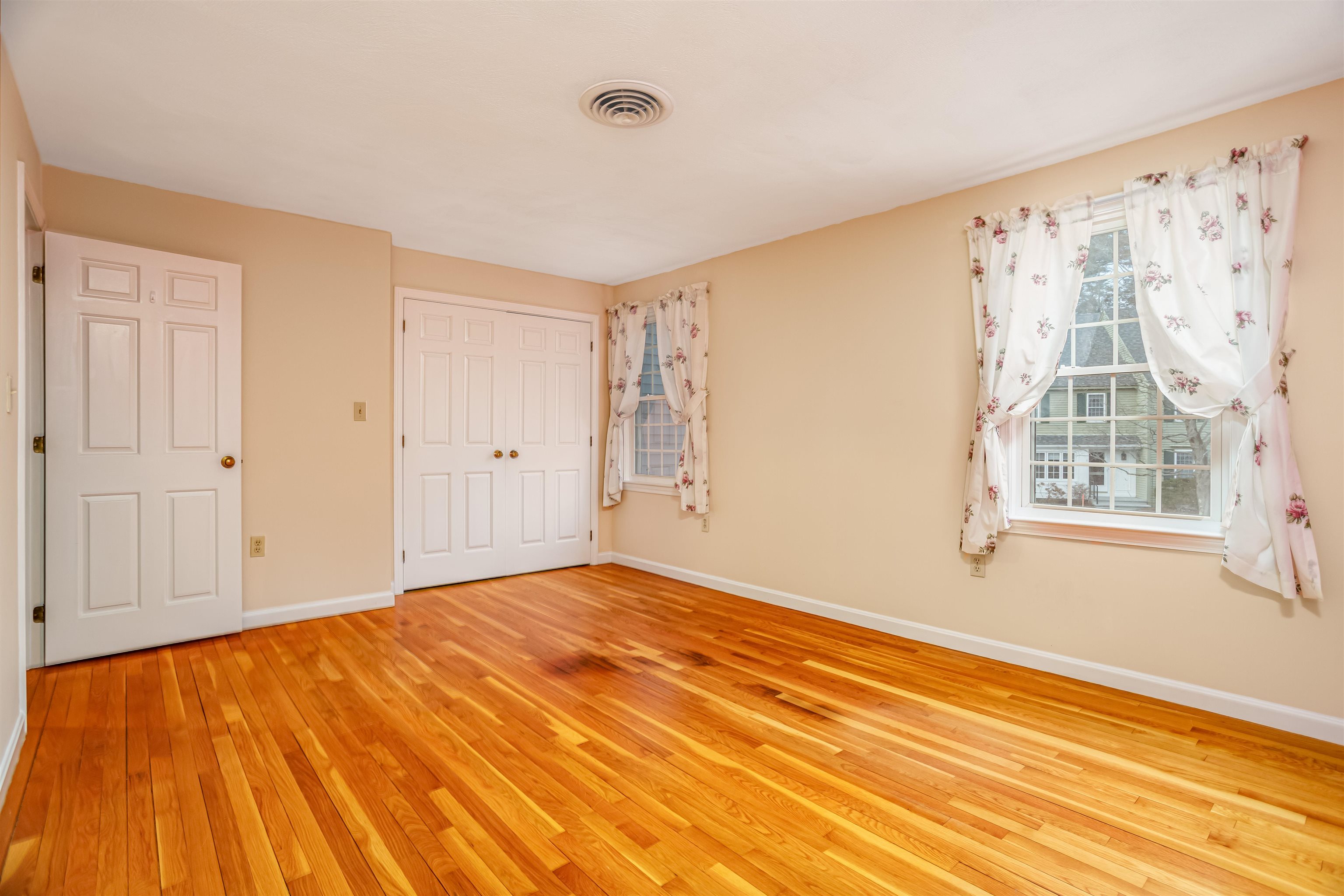 9 Governor Square, Unit 9 Peterborough, NH 03458 - Photo 12 of 31
