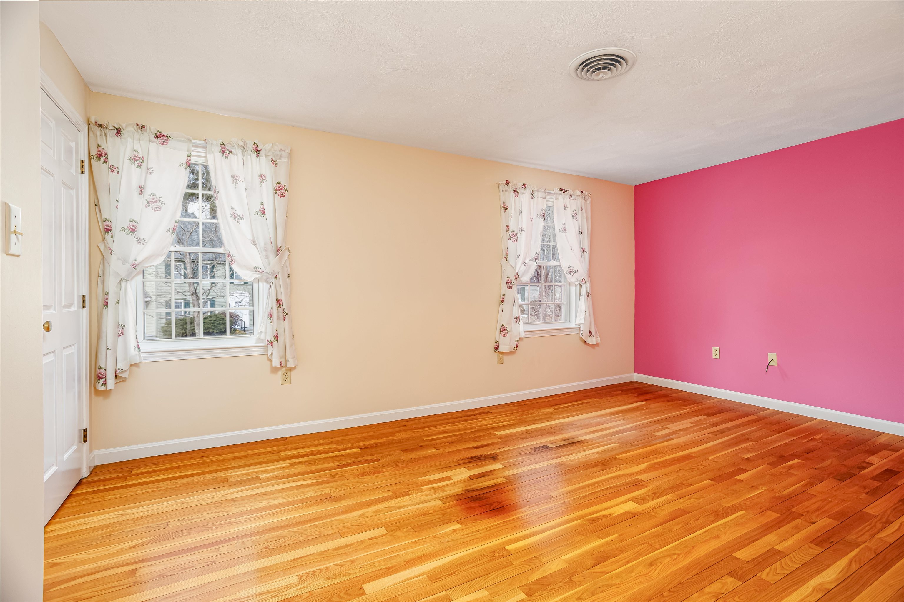 9 Governor Square, Unit 9 Peterborough, NH 03458 - Photo 13 of 31