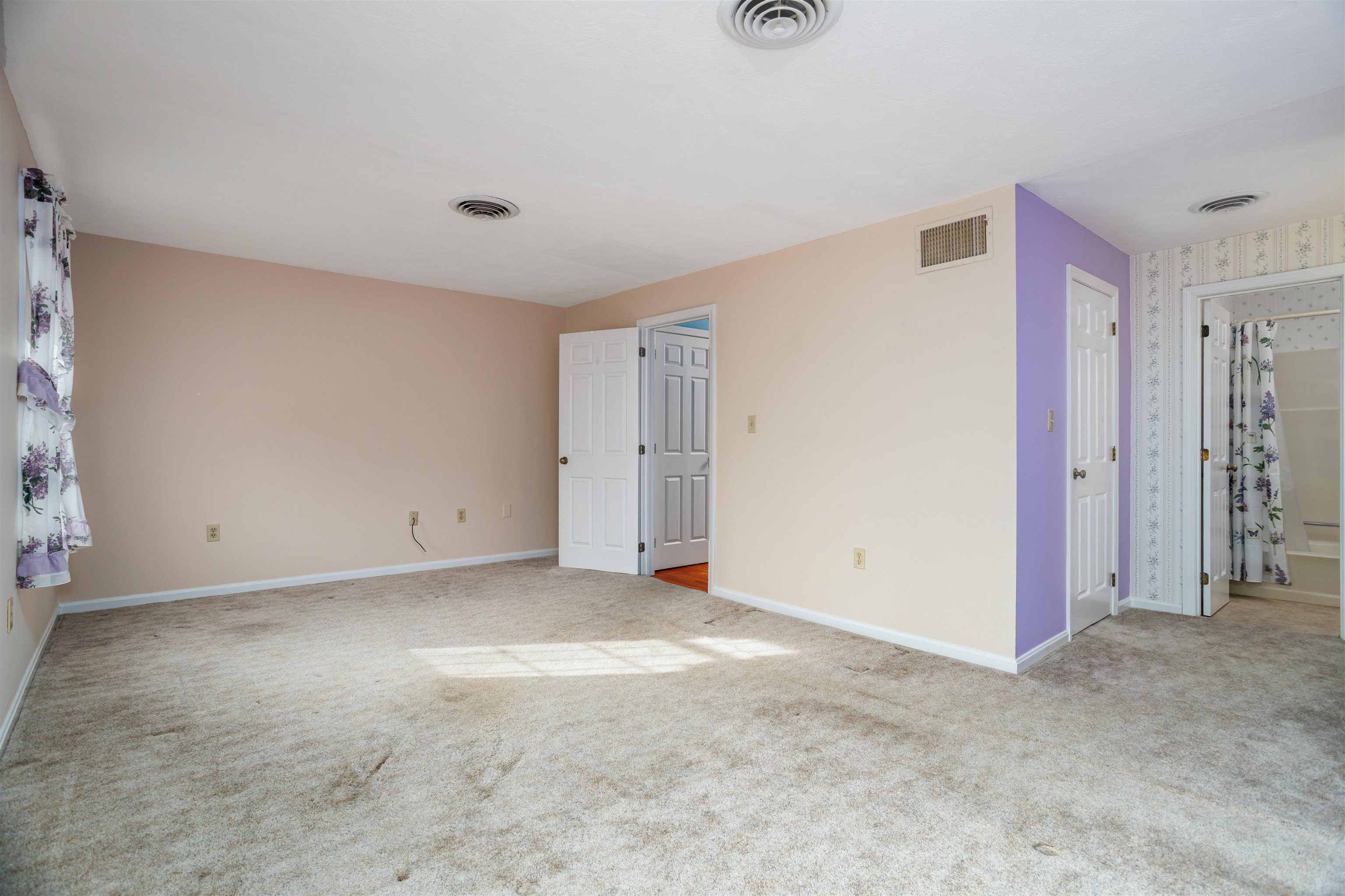 9 Governor Square, Unit 9 Peterborough, NH 03458 - Photo 16 of 31