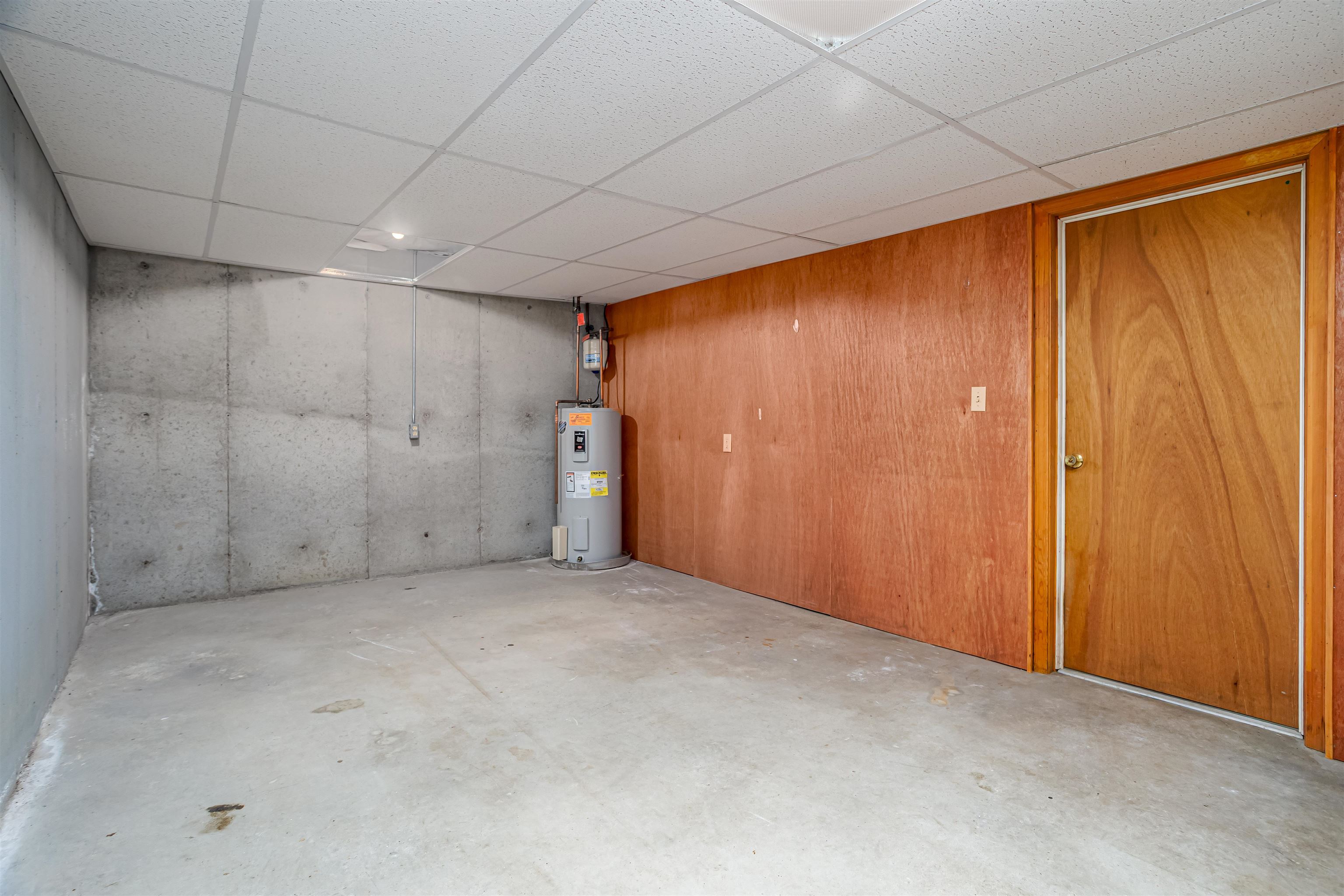 9 Governor Square, Unit 9 Peterborough, NH 03458 - Photo 20 of 31