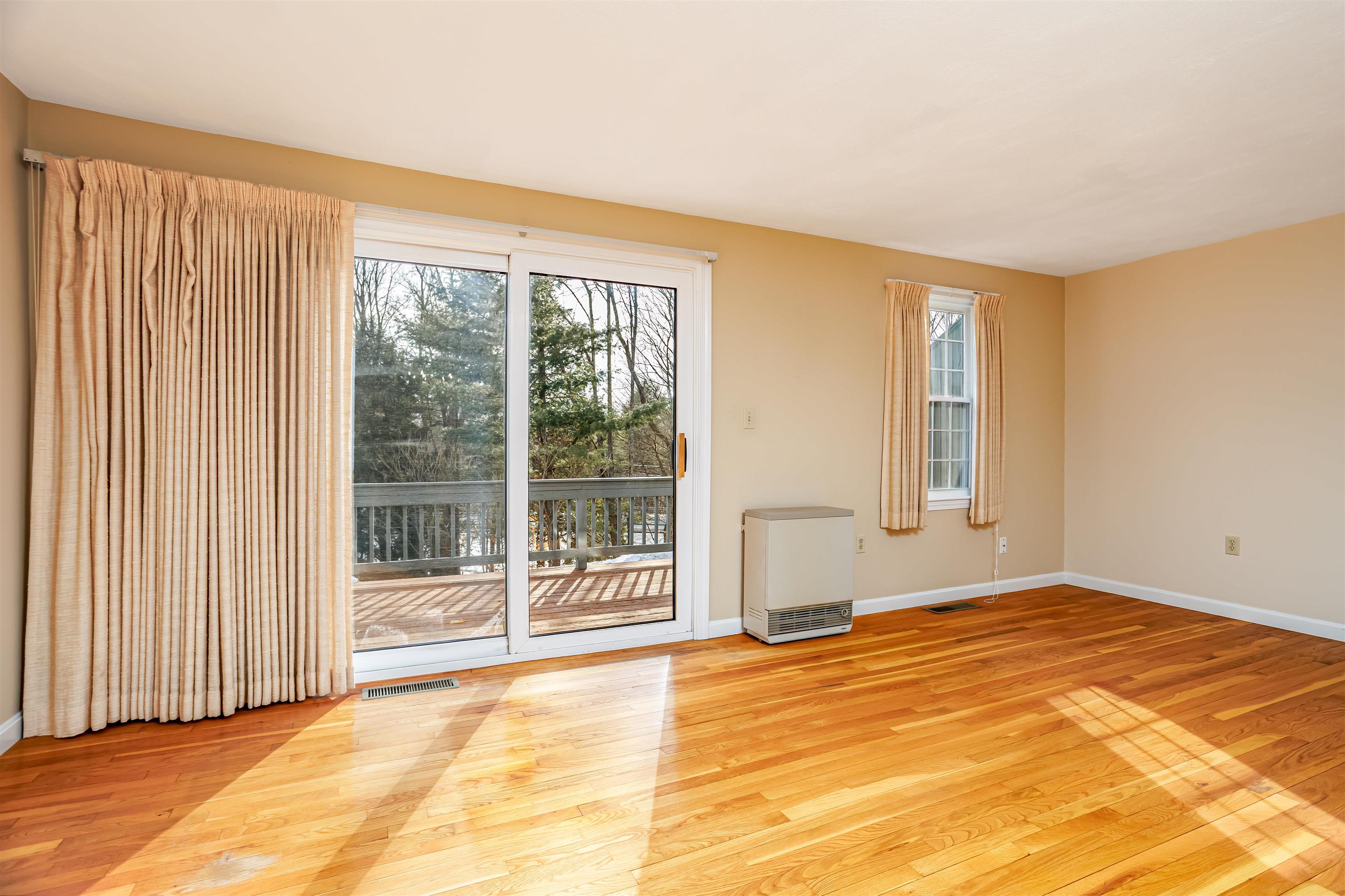 9 Governor Square, Unit 9 Peterborough, NH 03458 - Photo 4 of 31