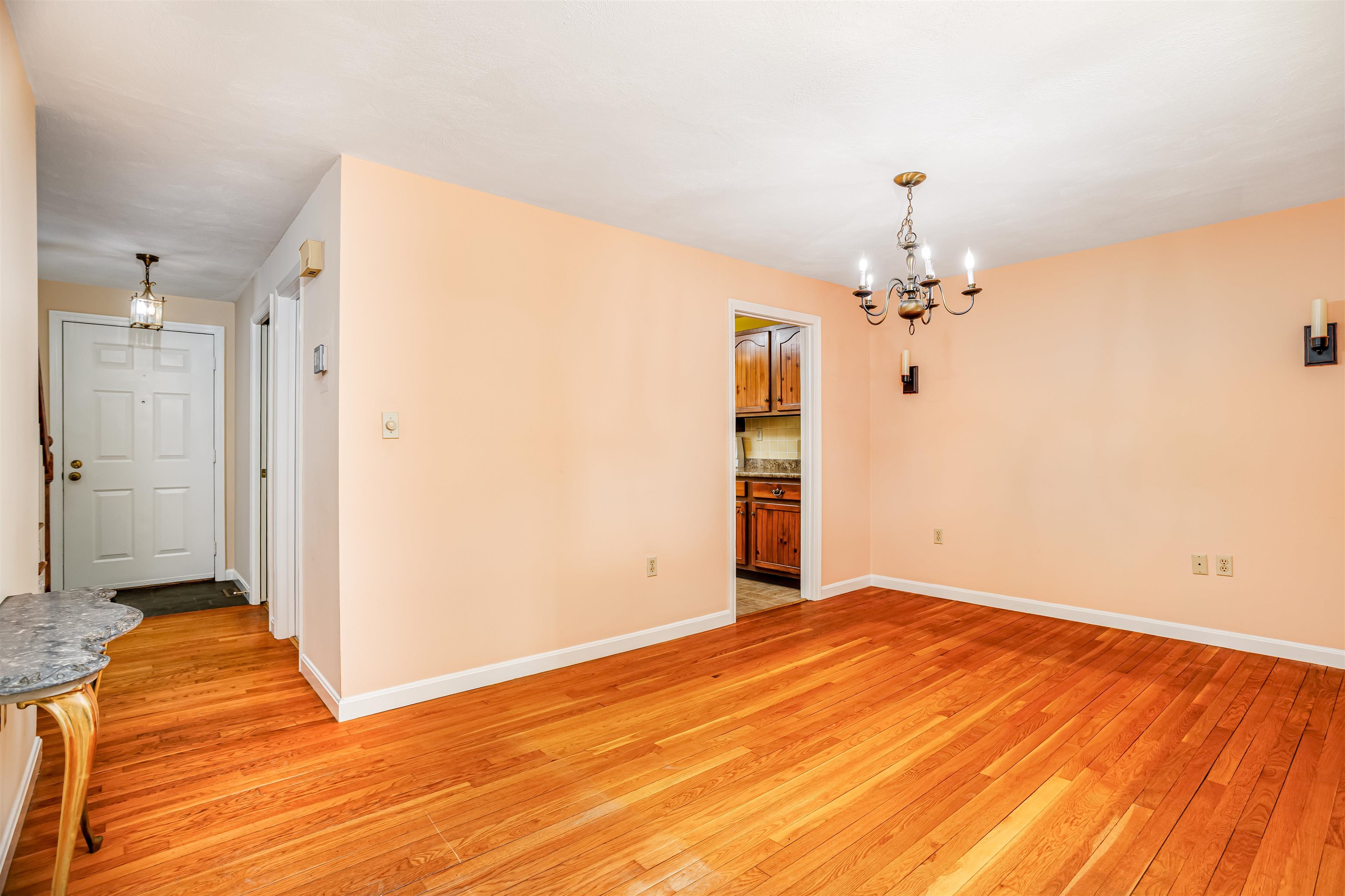 9 Governor Square, Unit 9 Peterborough, NH 03458 - Photo 8 of 31