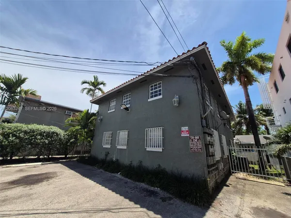 $2,000 | 1366 Southwest 4th Street, Unit 3, Miami, FL 33135