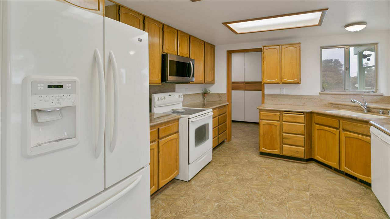 21655 Wilcox Road Red Bluff, CA 96080 - Photo 11 of 48 Gallery Image 11