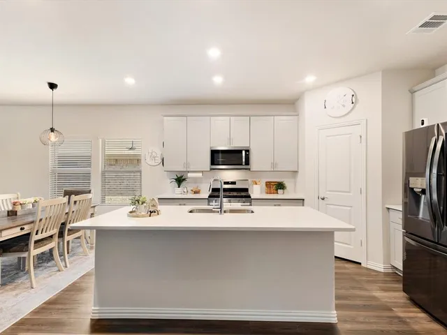 $495,000 | 223 Briarwood Lane, Lake Dallas, TX 75065