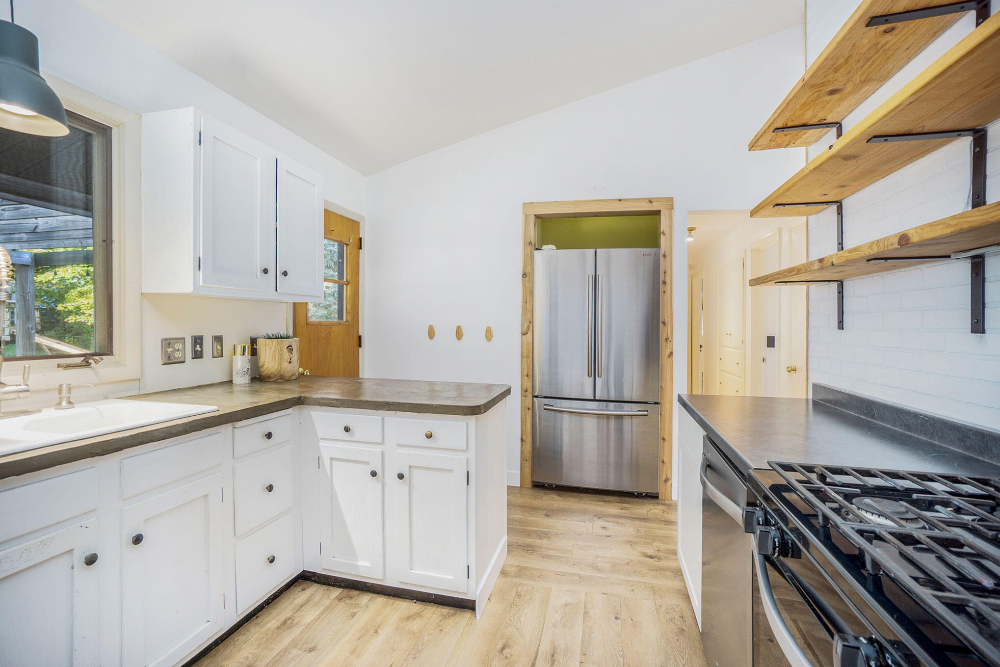 3720 Grace Road Kalamazoo, MI 49006 - Photo 14 of 26 DSC07840