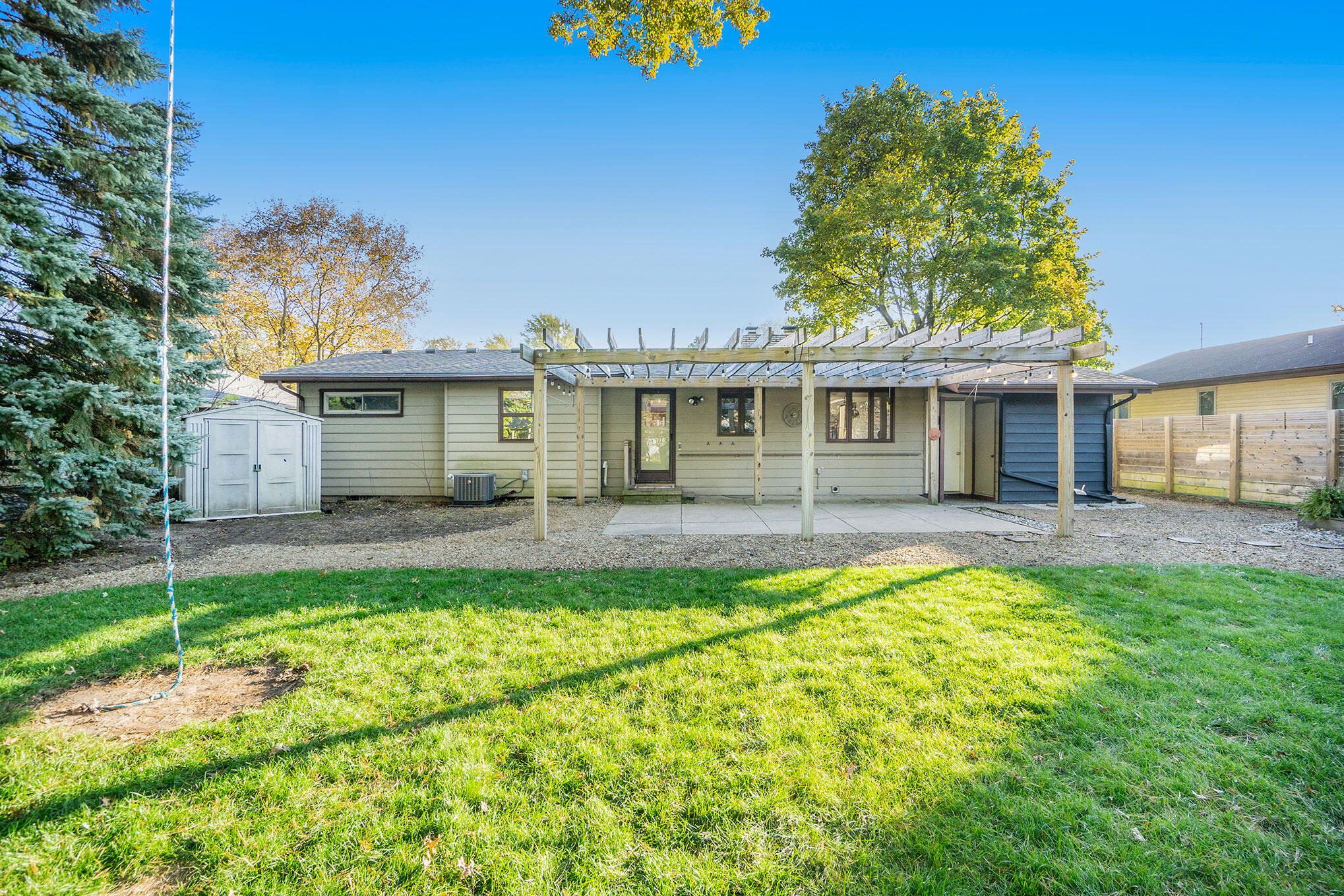 3720 Grace Road Kalamazoo, MI 49006 - Photo 3 of 26 DSC07811