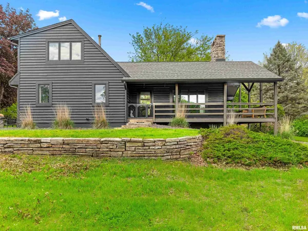 $330,000 | 3207 East Hidden Valley Lane, Chillicothe, IL 61523