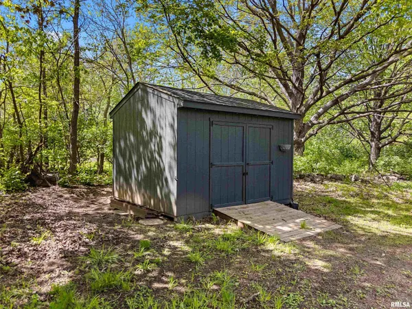 $330,000 | 3207 East Hidden Valley Lane, Chillicothe, IL 61523