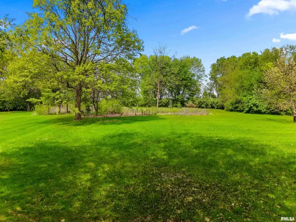$330,000 | 3207 East Hidden Valley Lane, Chillicothe, IL 61523