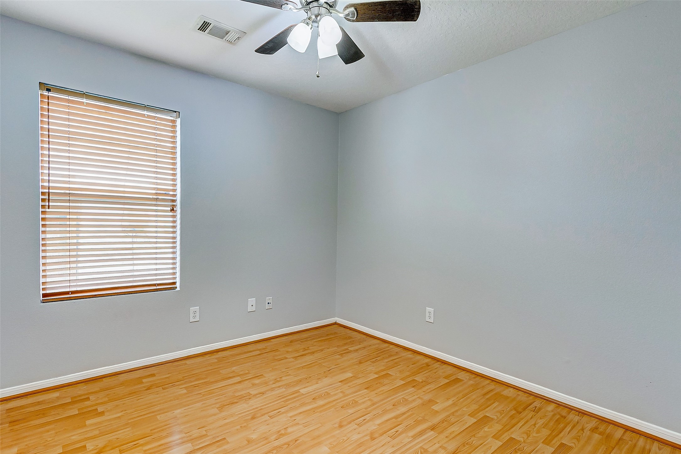 3238 Clipper Winds Way Houston, TX 77084 - Photo 10 of 21 Bedroom number 1 with no carpet.