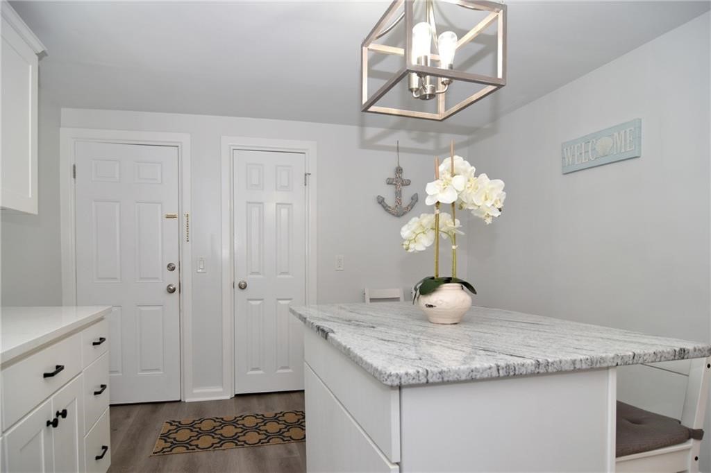 194 South Pier Road Narragansett, RI 02882 - Photo 11 of 30