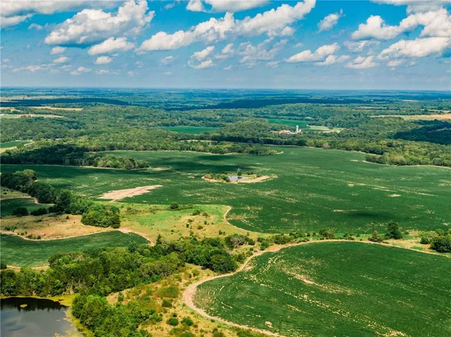 $1,794,000 | 0 West 1100th Road, Centerville, KS 66014